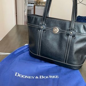 DOONEY & BOURKE TOTE BAG